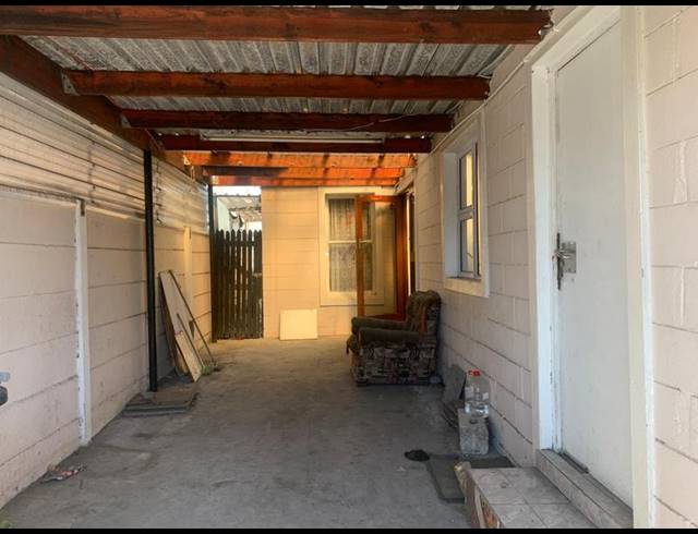4 BEDROOM HOUSE FOR SALE IN MITCHELLS PLAIN CENTRAL